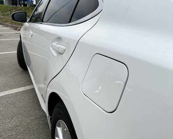 Білий Лексус ЕС, об'ємом двигуна 2.49 л та пробігом 228 тис. км за 17300 $, фото 19 на Automoto.ua