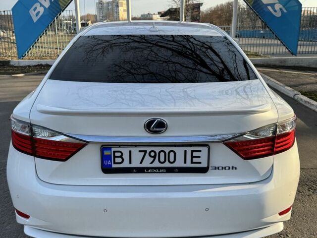 Белый Лексус ЕС, объемом двигателя 2.5 л и пробегом 172 тыс. км за 17800 $, фото 3 на Automoto.ua