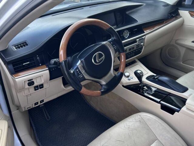 Белый Лексус ЕС, объемом двигателя 2.5 л и пробегом 183 тыс. км за 14999 $, фото 6 на Automoto.ua