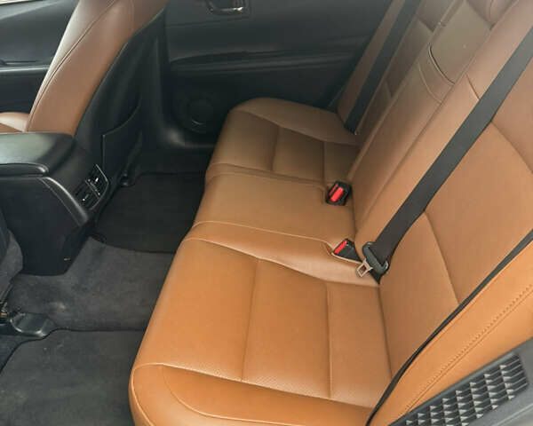 Белый Лексус ЕС, объемом двигателя 2.5 л и пробегом 190 тыс. км за 18500 $, фото 2 на Automoto.ua