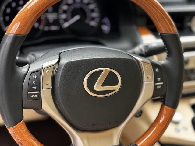 Белый Лексус ЕС, объемом двигателя 2.5 л и пробегом 80 тыс. км за 19800 $, фото 7 на Automoto.ua