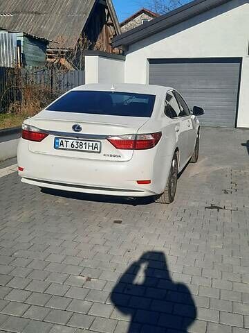 Білий Лексус ЕС, об'ємом двигуна 2.5 л та пробігом 235 тис. км за 17000 $, фото 3 на Automoto.ua