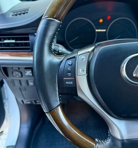 Білий Лексус ЕС, об'ємом двигуна 3.44 л та пробігом 87 тис. км за 22700 $, фото 31 на Automoto.ua