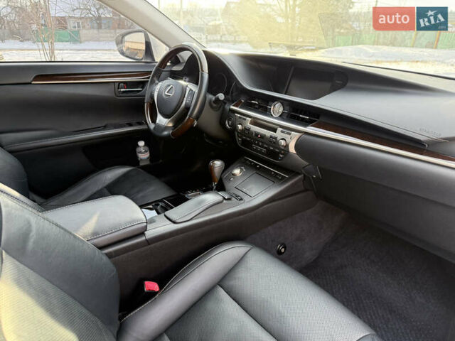 Белый Лексус ЕС, объемом двигателя 3.5 л и пробегом 87 тыс. км за 22500 $, фото 108 на Automoto.ua