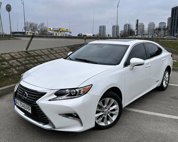 Білий Лексус ЕС, об'ємом двигуна 2.49 л та пробігом 228 тис. км за 17300 $, фото 12 на Automoto.ua