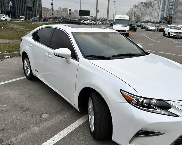 Білий Лексус ЕС, об'ємом двигуна 2.49 л та пробігом 228 тис. км за 17300 $, фото 23 на Automoto.ua