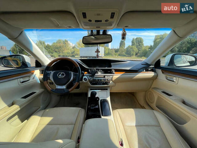 Белый Лексус ЕС, объемом двигателя 2.49 л и пробегом 247 тыс. км за 16700 $, фото 12 на Automoto.ua