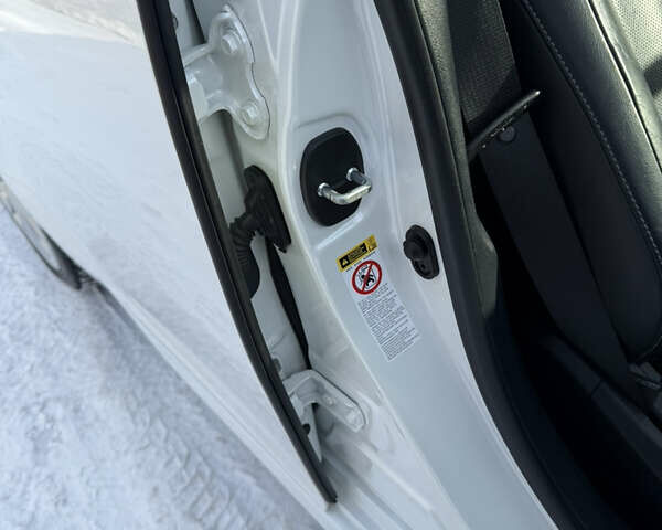 Белый Лексус ЕС, объемом двигателя 3.5 л и пробегом 87 тыс. км за 22500 $, фото 111 на Automoto.ua