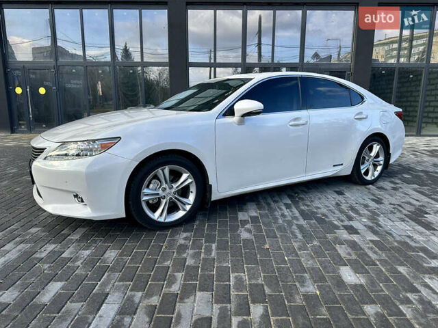 Белый Лексус ЕС, объемом двигателя 2.49 л и пробегом 167 тыс. км за 17500 $, фото 6 на Automoto.ua