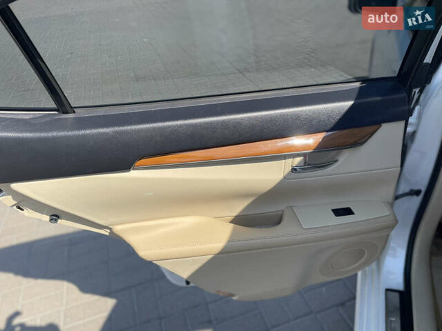Белый Лексус ЕС, объемом двигателя 2.49 л и пробегом 247 тыс. км за 16700 $, фото 13 на Automoto.ua