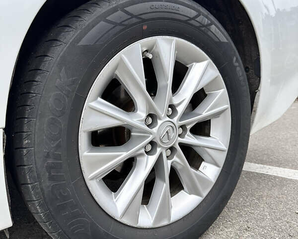 Білий Лексус ЕС, об'ємом двигуна 2.49 л та пробігом 228 тис. км за 17300 $, фото 16 на Automoto.ua