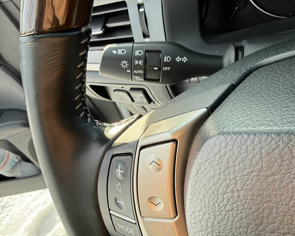 Белый Лексус ЕС, объемом двигателя 3.5 л и пробегом 87 тыс. км за 22500 $, фото 80 на Automoto.ua