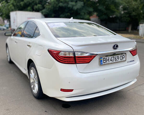 Білий Лексус ЕС, об'ємом двигуна 2.49 л та пробігом 280 тис. км за 18500 $, фото 7 на Automoto.ua