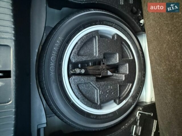 Белый Лексус ЕС, объемом двигателя 3.44 л и пробегом 189 тыс. км за 16800 $, фото 64 на Automoto.ua