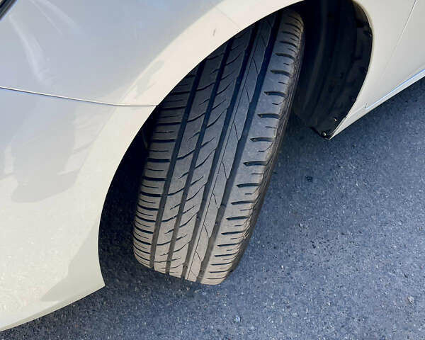 Білий Лексус ЕС, об'ємом двигуна 3.46 л та пробігом 165 тис. км за 20600 $, фото 3 на Automoto.ua