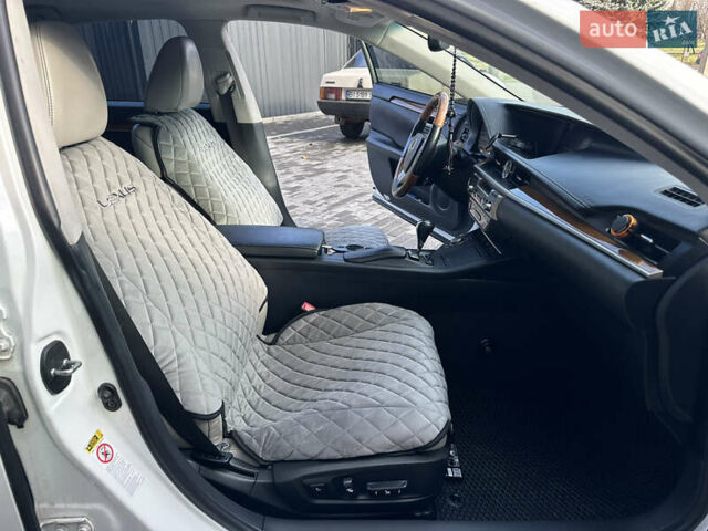 Белый Лексус ЕС, объемом двигателя 2.49 л и пробегом 167 тыс. км за 17500 $, фото 14 на Automoto.ua