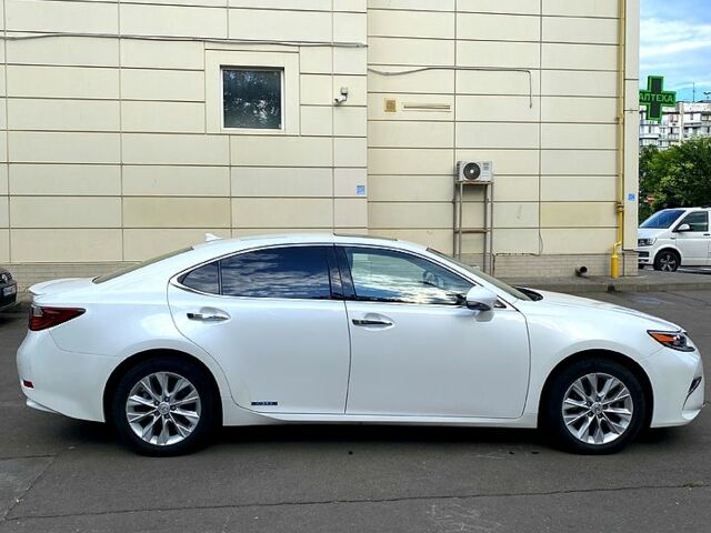 Білий Лексус ЕС, об'ємом двигуна 2.5 л та пробігом 280 тис. км за 18500 $, фото 1 на Automoto.ua