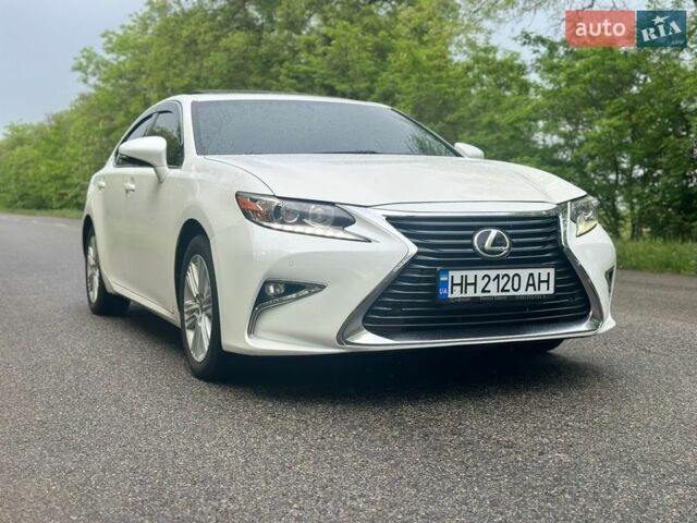 Белый Лексус ЕС, объемом двигателя 3.44 л и пробегом 170 тыс. км за 20000 $, фото 5 на Automoto.ua