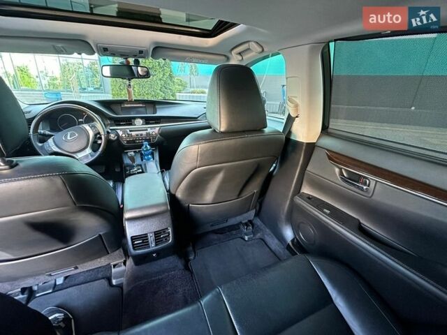 Белый Лексус ЕС, объемом двигателя 3.44 л и пробегом 170 тыс. км за 20000 $, фото 11 на Automoto.ua