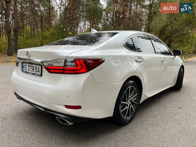 Белый Лексус ЕС, объемом двигателя 3.46 л и пробегом 135 тыс. км за 22200 $, фото 16 на Automoto.ua