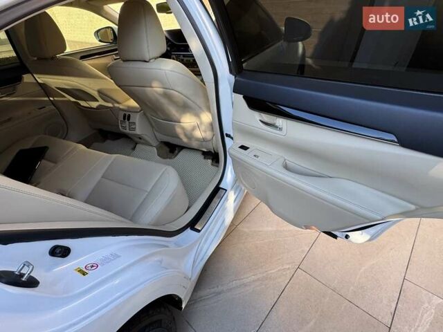 Белый Лексус ЕС, объемом двигателя 2.49 л и пробегом 123 тыс. км за 22300 $, фото 8 на Automoto.ua