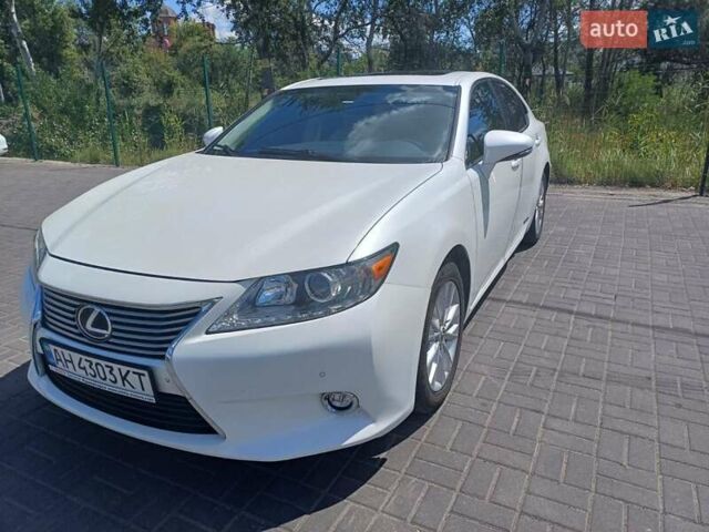 Белый Лексус ЕС, объемом двигателя 2.49 л и пробегом 127 тыс. км за 19899 $, фото 5 на Automoto.ua