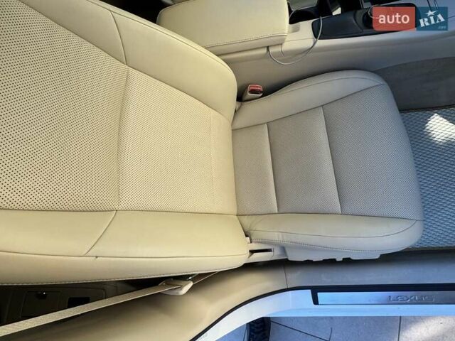 Белый Лексус ЕС, объемом двигателя 2.49 л и пробегом 123 тыс. км за 22300 $, фото 6 на Automoto.ua