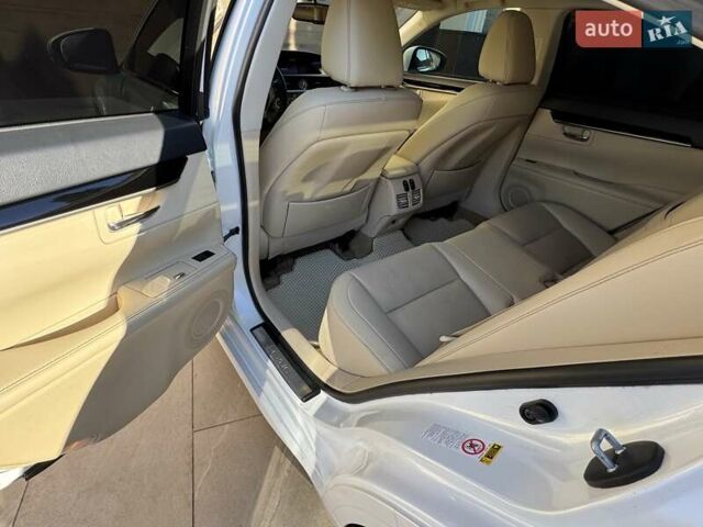 Белый Лексус ЕС, объемом двигателя 2.49 л и пробегом 123 тыс. км за 23700 $, фото 16 на Automoto.ua