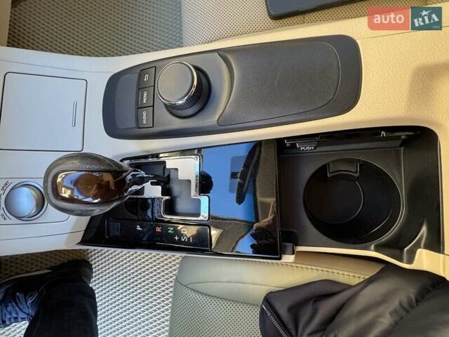 Белый Лексус ЕС, объемом двигателя 2.49 л и пробегом 123 тыс. км за 23700 $, фото 21 на Automoto.ua