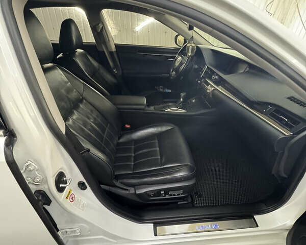 Білий Лексус ЕС, об'ємом двигуна 2.5 л та пробігом 175 тис. км за 22500 $, фото 6 на Automoto.ua