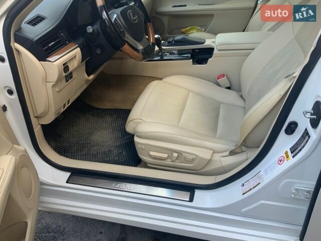 Белый Лексус ЕС, объемом двигателя 2.49 л и пробегом 134 тыс. км за 19800 $, фото 11 на Automoto.ua