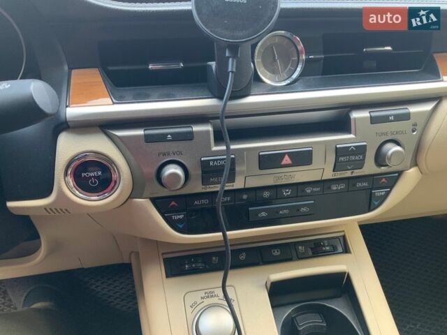 Белый Лексус ЕС, объемом двигателя 2.49 л и пробегом 134 тыс. км за 19800 $, фото 14 на Automoto.ua