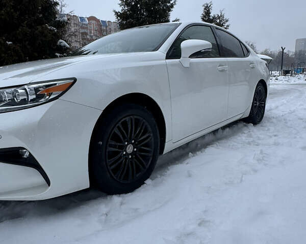 Белый Лексус ЕС, объемом двигателя 3.46 л и пробегом 158 тыс. км за 23000 $, фото 2 на Automoto.ua