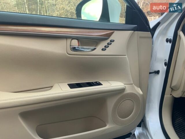 Белый Лексус ЕС, объемом двигателя 2.49 л и пробегом 134 тыс. км за 19800 $, фото 12 на Automoto.ua