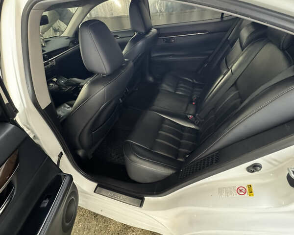 Білий Лексус ЕС, об'ємом двигуна 2.5 л та пробігом 175 тис. км за 22500 $, фото 4 на Automoto.ua