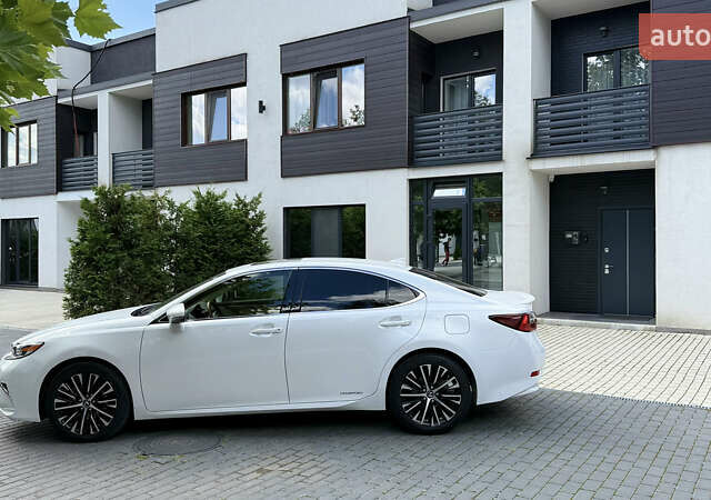 Белый Лексус ЕС, объемом двигателя 2.49 л и пробегом 92 тыс. км за 23900 $, фото 7 на Automoto.ua