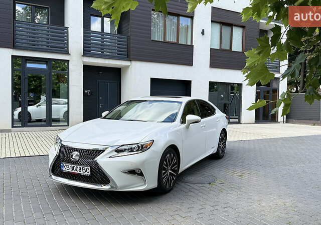 Белый Лексус ЕС, объемом двигателя 2.49 л и пробегом 92 тыс. км за 23900 $, фото 9 на Automoto.ua
