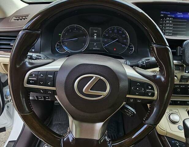 Белый Лексус ЕС, объемом двигателя 3.46 л и пробегом 200 тыс. км за 21999 $, фото 21 на Automoto.ua