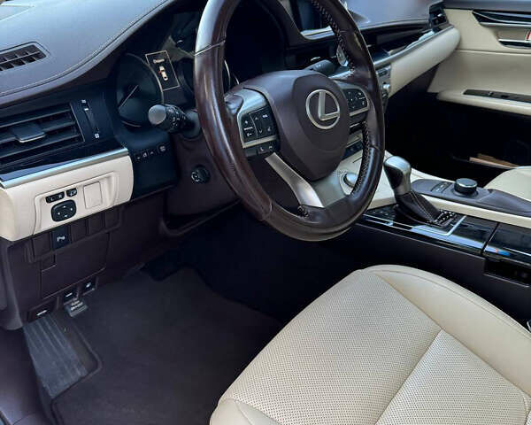 Белый Лексус ЕС, объемом двигателя 0 л и пробегом 145 тыс. км за 28500 $, фото 20 на Automoto.ua