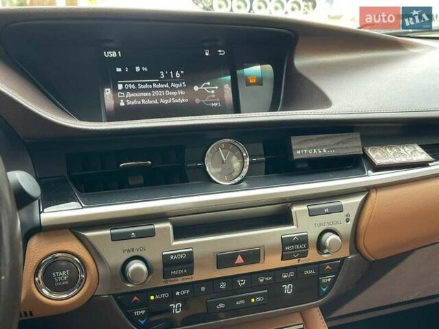 Белый Лексус ЕС, объемом двигателя 3.46 л и пробегом 137 тыс. км за 20700 $, фото 14 на Automoto.ua