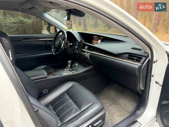 Белый Лексус ЕС, объемом двигателя 3.46 л и пробегом 138 тыс. км за 21500 $, фото 30 на Automoto.ua