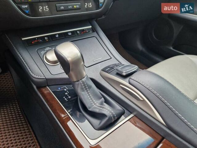 Білий Лексус ЕС, об'ємом двигуна 3.5 л та пробігом 156 тис. км за 23999 $, фото 26 на Automoto.ua