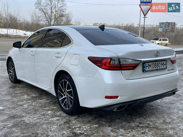 Белый Лексус ЕС, объемом двигателя 3.5 л и пробегом 132 тыс. км за 23000 $, фото 3 на Automoto.ua