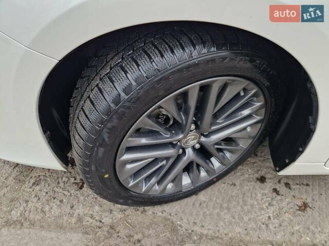 Білий Лексус ЕС, об'ємом двигуна 3.5 л та пробігом 156 тис. км за 23999 $, фото 10 на Automoto.ua