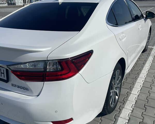 Білий Лексус ЕС, об'ємом двигуна 2.49 л та пробігом 158 тис. км за 25999 $, фото 4 на Automoto.ua