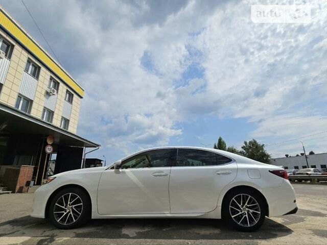 Белый Лексус ЕС, объемом двигателя 3.46 л и пробегом 200 тыс. км за 21999 $, фото 8 на Automoto.ua