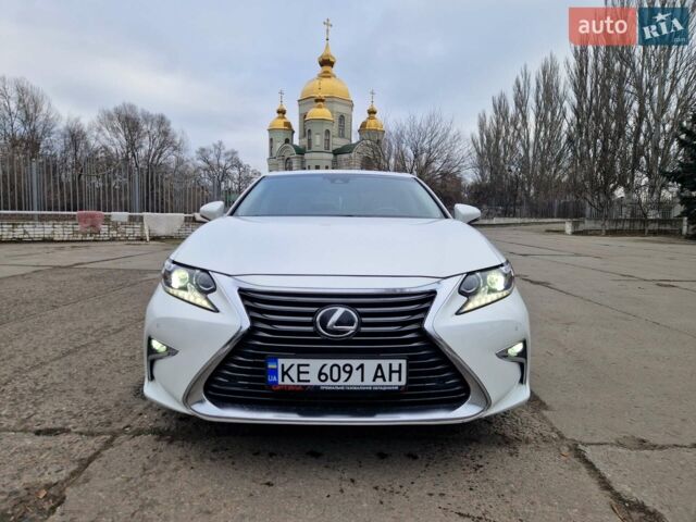 Белый Лексус ЕС, объемом двигателя 3.5 л и пробегом 173 тыс. км за 20999 $, фото 1 на Automoto.ua