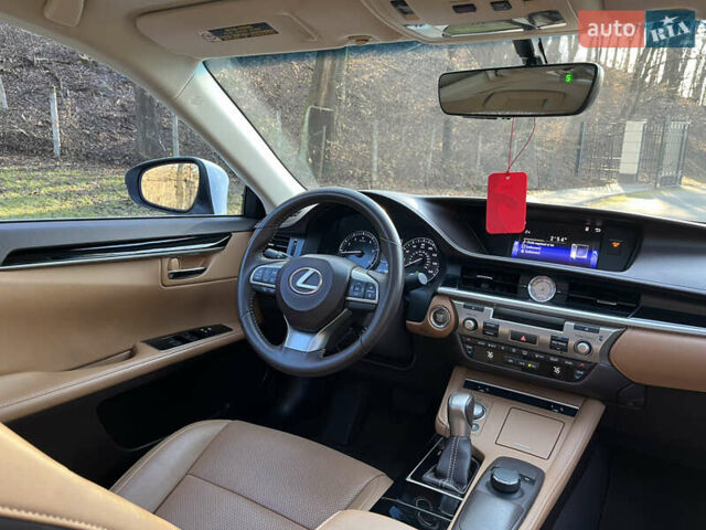 Белый Лексус ЕС, объемом двигателя 3.5 л и пробегом 75 тыс. км за 22800 $, фото 33 на Automoto.ua