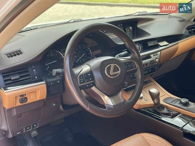 Белый Лексус ЕС, объемом двигателя 3.46 л и пробегом 137 тыс. км за 20700 $, фото 13 на Automoto.ua