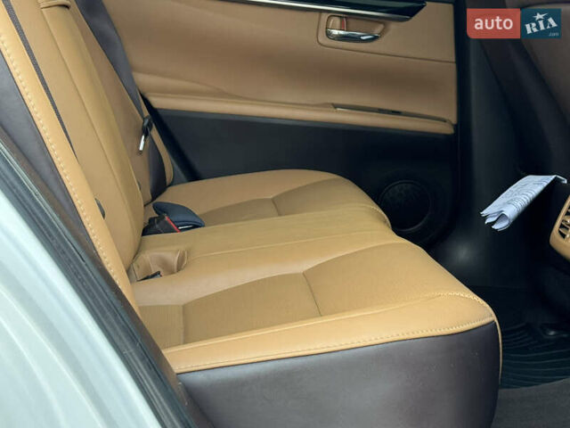 Білий Лексус ЕС, об'ємом двигуна 3.5 л та пробігом 140 тис. км за 22500 $, фото 19 на Automoto.ua